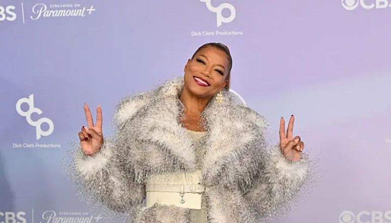 بقصات جريئة.. إطلالات لافتة للنجمات في حفل American Music Awards 2026 - صورة 5