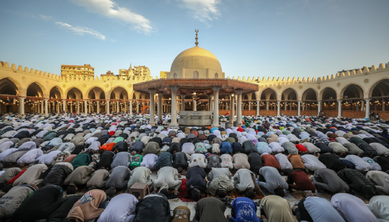 مواقيت الصلاة اليوم في مصر أول أيام عيد الأضحى 2026 في أول أيام عيد الأضحى 2026.. مواقيت الصلاة اليوم الأربعاء في مصر - صورة 1
