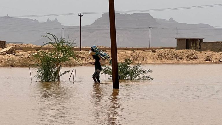 سيول غات الكبرى.. نزوح مئات الأسر وتحذيرات من كارثة إنسانية جنوب ليبيا - صورة 4