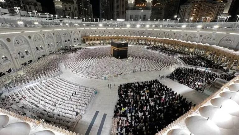 انطلاق موسم العمرة 1448هـ.. بدء إصدار التأشيرات إلكترونيًا عبر &laquo;نسك&raquo; - صورة 1