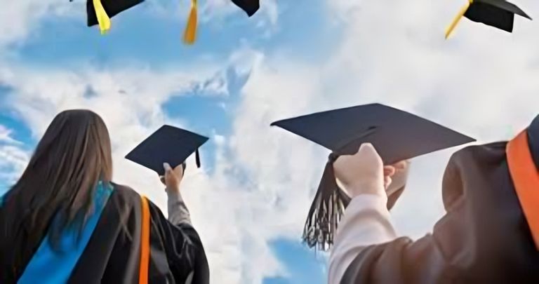 الجزائر تمنع حفلات التخرج داخل الحرم الجامعي وإجراءات صارمة جديدة - صورة 1