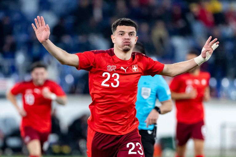 زكي عمدوني من أصول عربية.. 5 نجوم يمثلون منتخبات أوروبا في كأس العالم 2026 - صورة 2