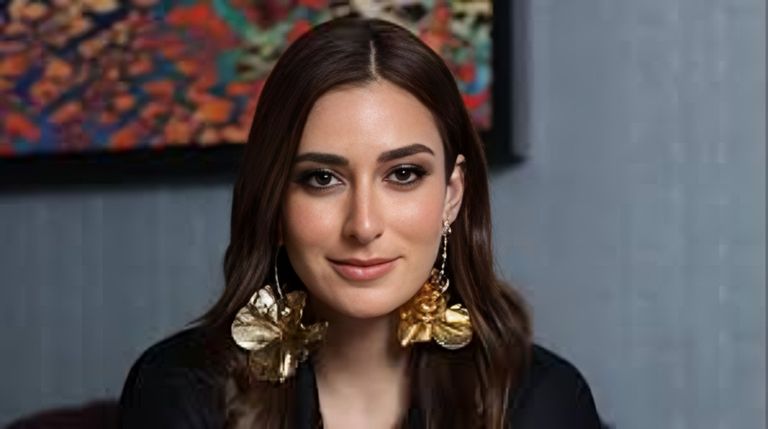 أمينة خليل تكشف سبب تراجعها عن عملية تجميل الأنف - صورة 1