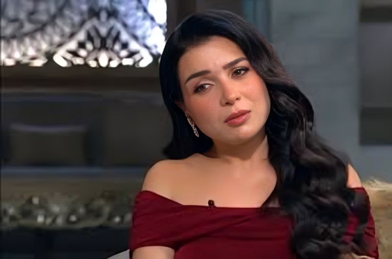 ماذا قالت مي عز الدين عن إسعاد يونس بعد انتهاء الحلقة؟ - صورة 1