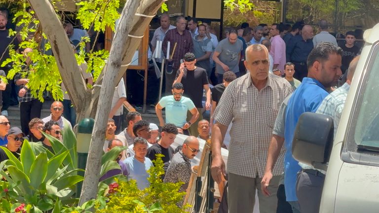 مصر.. تشييع جثمان سهام جلال بعد أزمة صحية مفاجئة - صورة 1