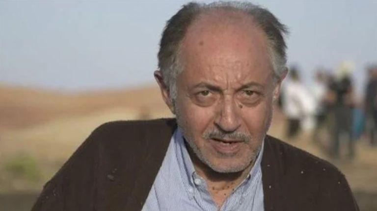 عبدالعزيز مخيون يتلقى العلاج بالمستشفى بعد تعرضه لوعكة صحية مفاجئة - صورة 1