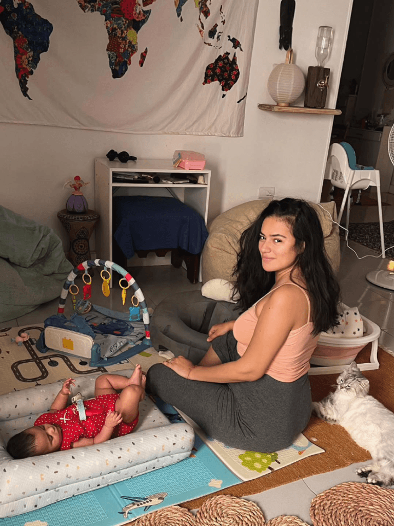ثراء جبيل توثق أجمل لحظات الأمومة مع طفلتها (صور) - صورة 1