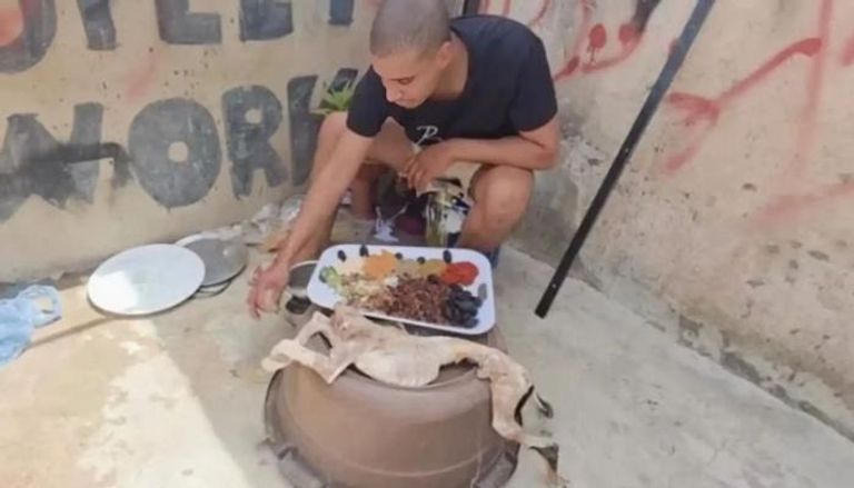 المغرب.. نقل البلوغر &laquo;بن نسناس&raquo; سجن &laquo;العرجات 1&raquo; بعد&laquo;طبخ الكلاب&raquo; في العيد - صورة 1