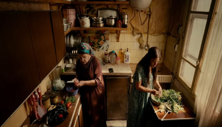 مسلسل &laquo;ورد على فل وياسمين&raquo; الحلقة 9.. طارق يتحدى أسرته وزيارة مفاجئة إلى منزل إلهام - صورة 3