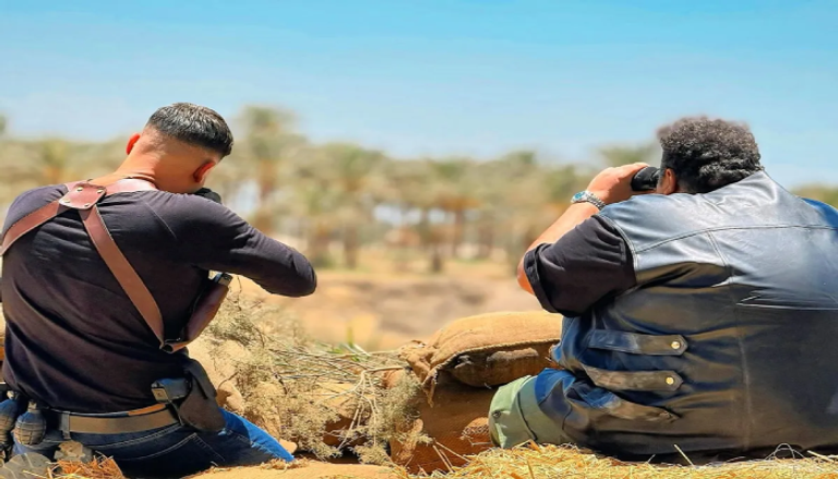 تفاصيل أغنية فيلم صقر وكناريا فيلم «صقر وكناريا».. أغنية دعائية تجمع محمود العسيلي وعصام صاصا - صورة 1