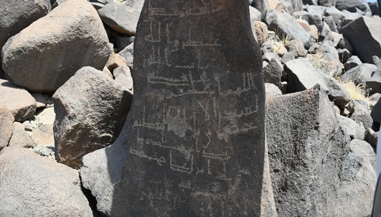 اكتشافات أثرية في السعودية بينها نقوش تحمل اسم «الفاروق عمر».. توثيق 1774 مكتشفا أثريا في المهد السعودية - صورة 1