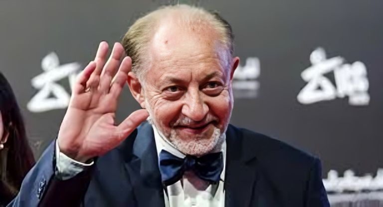الفنان عبدالعزيز مخيون القصة الكاملة لزواج عبدالعزيز مخيون من منحة البطراوي ولماذا انتهت بـ «زيجة ثانية» - صورة 1