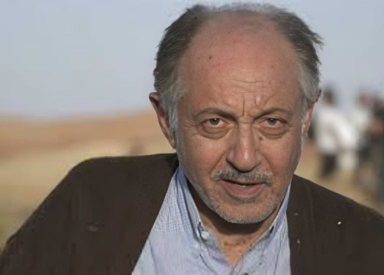 &laquo;السلام أمانة&raquo;.. رسالة ابنة أحمد راتب تزلزل القلوب في وداع عبدالعزيز مخيون - صورة 1