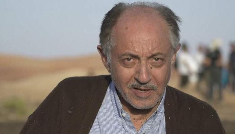 وفاة الفنان عبدالعزيز مخيون.. تفاصيل محاولة اغتياله بـ32 طعنة على يد عشيق زوجته - صورة 3