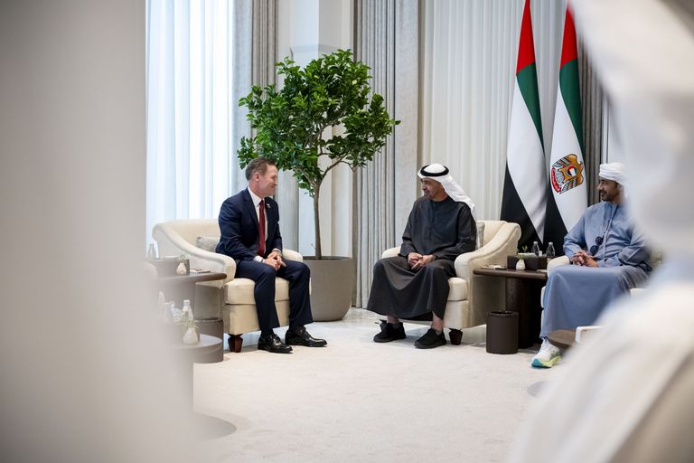 محمد بن زايد يبحث مع مندوب أمريكا لدى الأمم المتحدة العلاقات الاستراتيجية - صورة 1