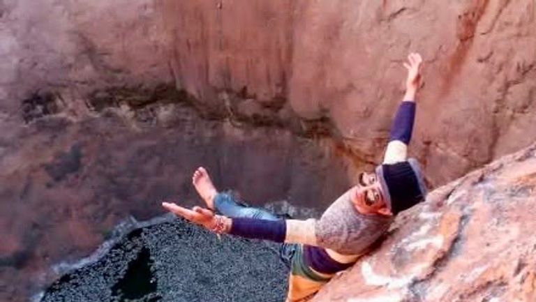 نهاية مأساوية لمغامر يمني في فوهة بركان دمت - صورة 2