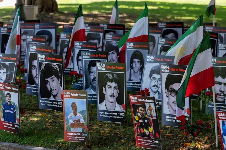 منتخب إيران في أمريكا.. استقبال &laquo;ساخن&raquo; قبل بدء رحلة المونديال - صورة 2