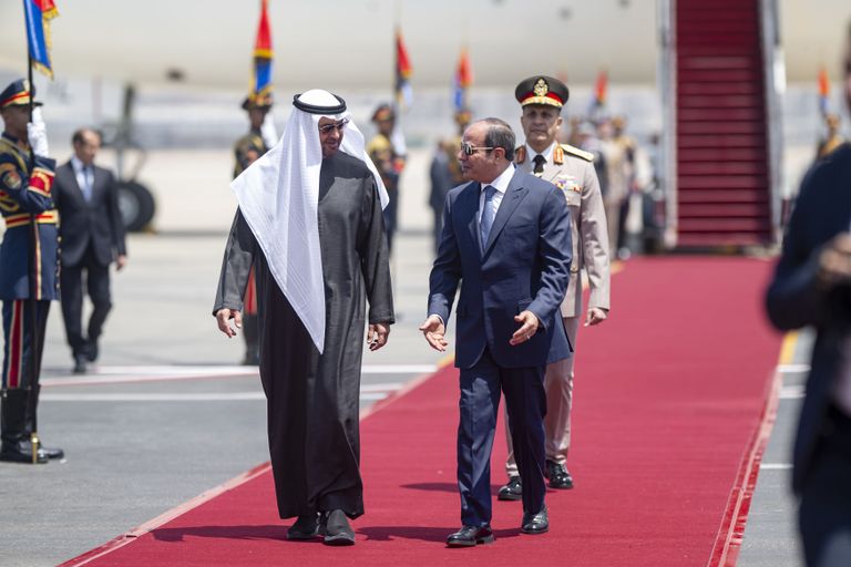 خلال زيارة أخوية إلى مصر.. محمد بن زايد يبحث مع السيسي علاقات البلدين والتطورات الإقليمية - صورة 1
