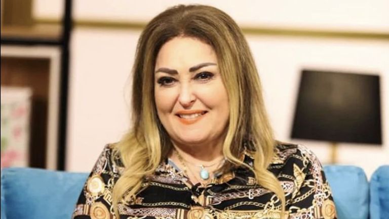 تفاصيل نجاة نهال عنبر من حريق سيارتها على طريق الساحل الشمالي - صورة 1