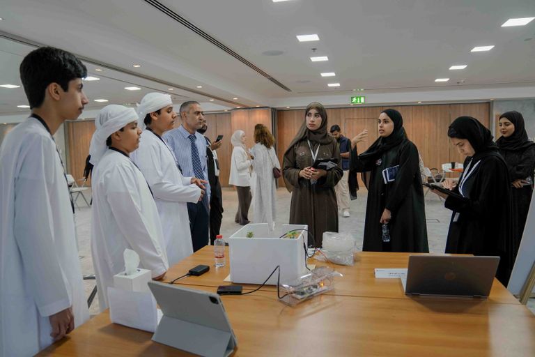 طلاب الإمارات يستعرضون حلولا مبتكرة من أجل مستقبل أكثر استدامة - صورة 1