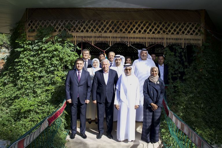 الإمارات تواجه التصحر بالابتكار.. مشروع زراعي مستدام في أوزبكستان بـ18.7 مليون درهم - صورة 1
