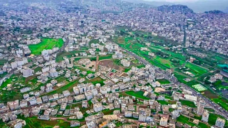 «العين الإخبارية» في إب اليمنية.. كيف حولها الحوثيون من «الجنة الخضراء» لثكنة عسكرية؟ - صورة 1