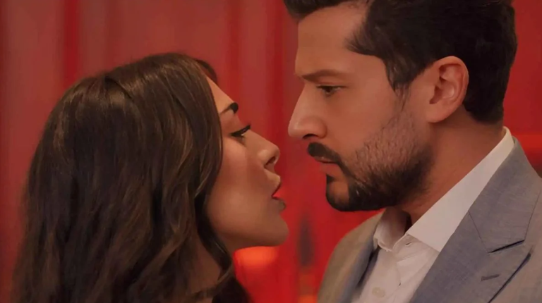 مسلسل &laquo;حب ع ورق&raquo; الحلقة 3.. قبلة تشعل الجدل - صورة 1