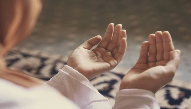 أدعية يوم عاشوراء المستجابة.. ماذا تدعو لنفسك ولأولادك في هذا اليوم المبارك؟ - صورة 1
