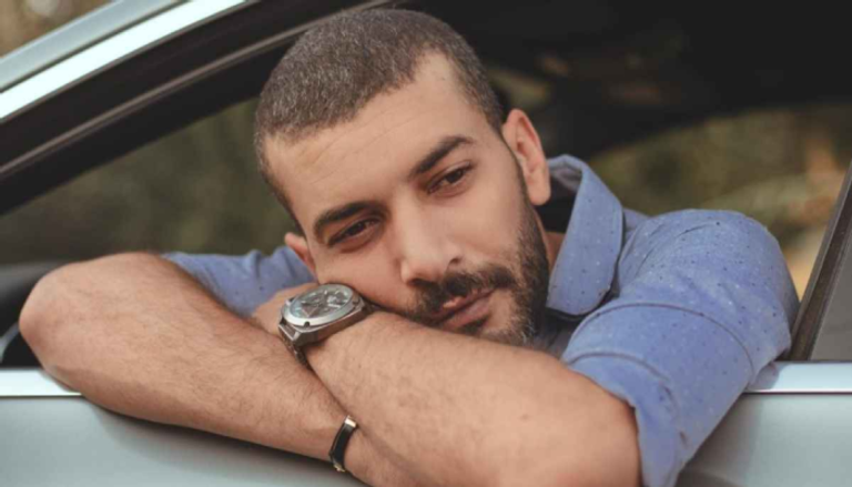 كأس العالم 2026.. عمر زوربا يحلق شعره بعد خسارة الأردن أمام الجزائر - صورة 1
