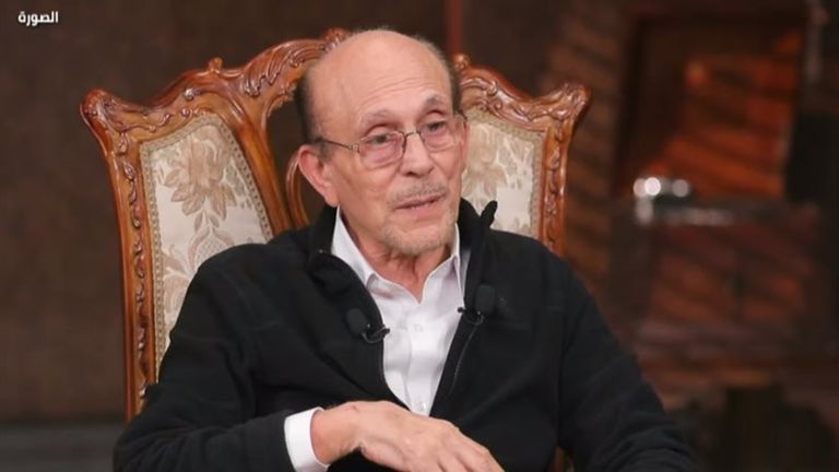فحوصات طبية عاجلة.. تفاصيل حالة محمد صبحي بعد دخوله العناية المركزة - صورة 1