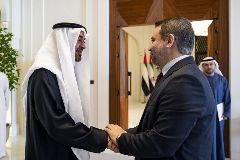 محمد بن زايد يبحث مع وزير خارجية سوريا التطورات بالشرق الأوسط - صورة 1