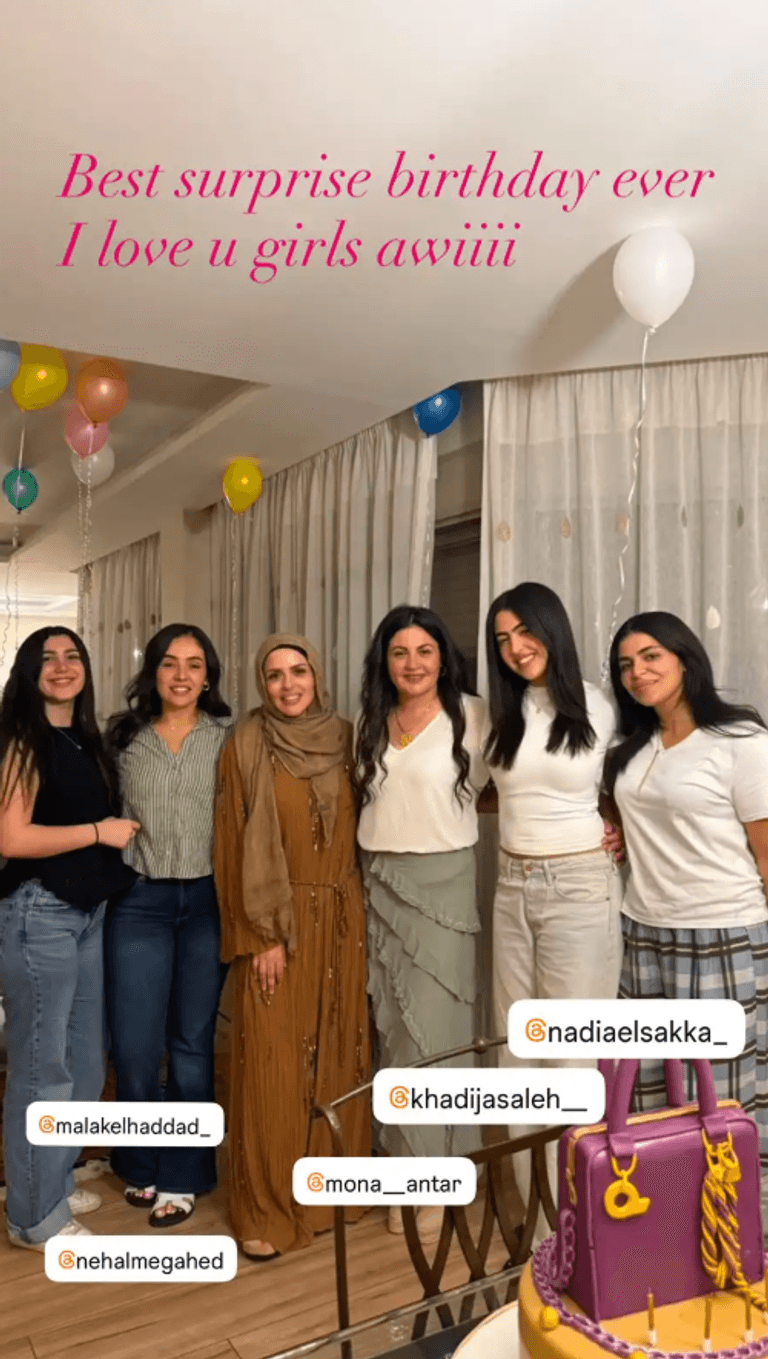 مها الصغير تفاجئ جمهورها بظهور لافت بالحجاب - صورة 1
