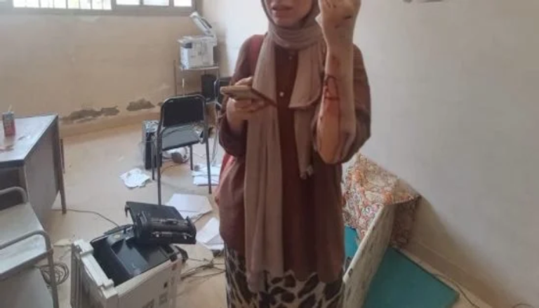 بعد إصابتها بكسر مضاعف.. تطورات أزمة الاعتداء على طبيبة أسنان في مصر - صورة 2