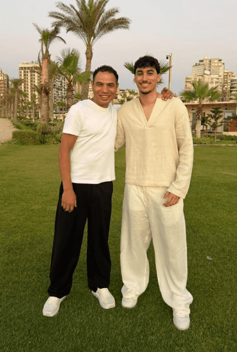 أبناء أحمد السعدني يخطفون الأنظار في حفل زفافه على ميرنا الهلباوي - صورة 2