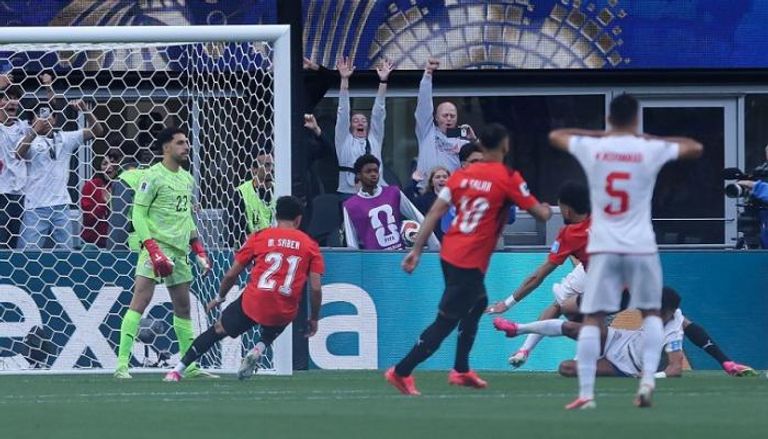 طريقة حجز تذاكر &laquo;الفان زون&raquo; لمباراة مصر وأستراليا.. السعر والمزايا المجانية - صورة 1