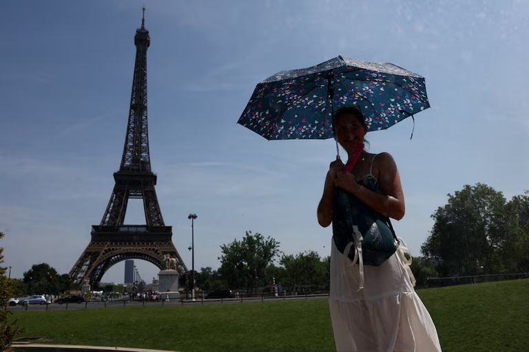 حصيلة صادمة.. 1000 وفاة في فرنسا مع استمرار موجة الحر القياسية - صورة 2