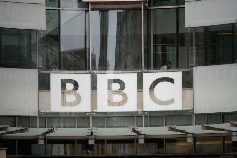 بعد قرابة 100 عام.. BBC توقف آخر بث عبر الموجة الطويلة في بريطانيا - صورة 1