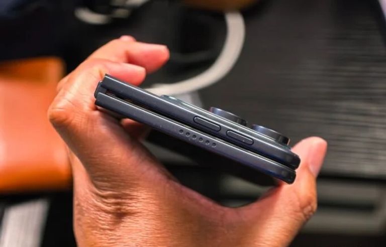 iPhone 18 Fold.. نموذج أوّلي يكشف عن أسرار أول هاتف قابل للطي من أبل (صور) - صورة 5