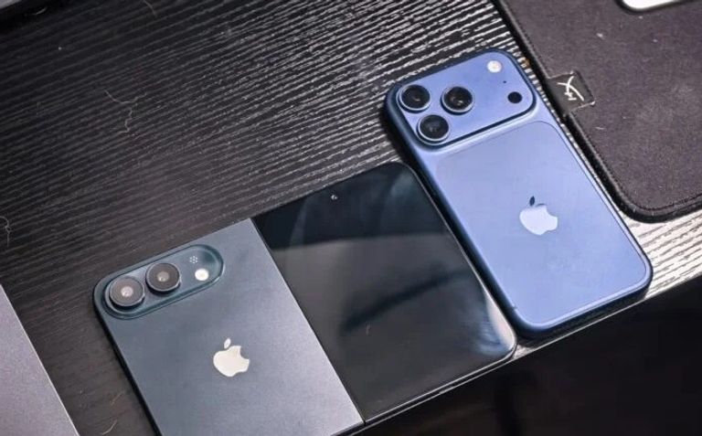 iPhone 18 Fold.. نموذج أوّلي يكشف عن أسرار أول هاتف قابل للطي من أبل (صور) - صورة 8