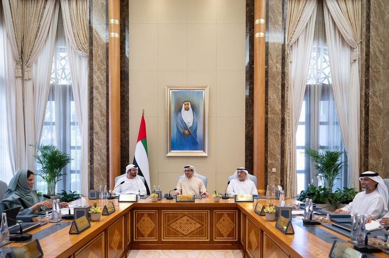 الإمارات تسرّع خطط التحول إلى أنظمة الذكاء الاصطناعي المساعد في الحكومة - صورة 3