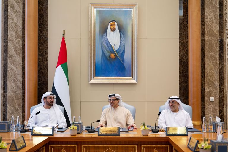 الإمارات تسرّع خطط التحول إلى أنظمة الذكاء الاصطناعي المساعد في الحكومة - صورة 4