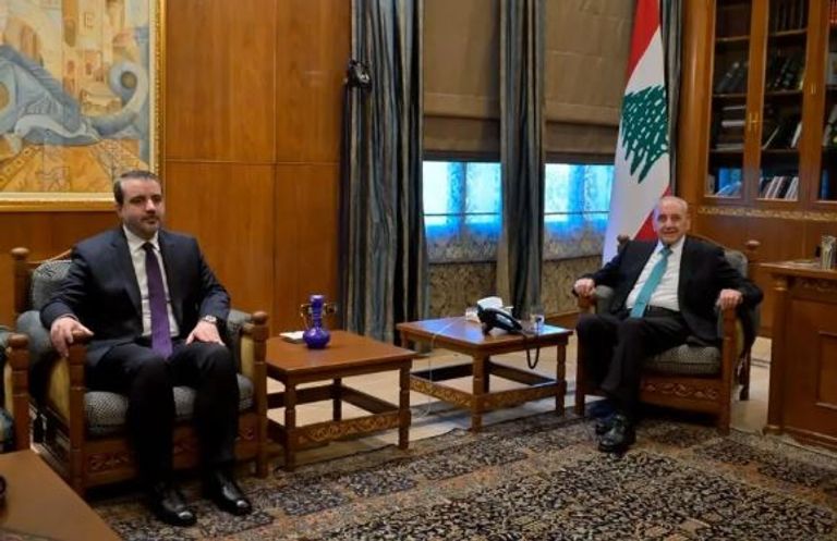 وزير خارجية سوريا يزور بيروت لأول مرة بعد حديث ترامب عن مواجهة حزب الله - صورة 1