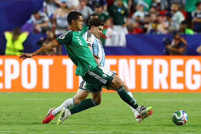 دقيقة واحدة تفصل نجم الجزائر عن إنجاز تاريخي في كأس العالم - صورة 1
