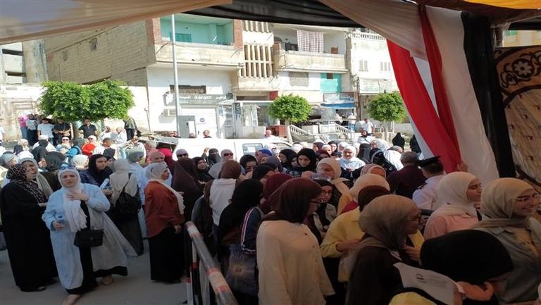 نموذج إجابة امتحان الجغرافيا الثانوية العامة 2026 في مصر.. حل الأسئلة كاملة - صورة 1