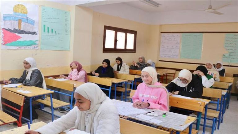 مصر.. هل تُشكَّل لجنة لمراجعة امتحان الكيمياء للثانوية العامة ٢٠٢٦؟ التفاصيل الكاملة - صورة 1