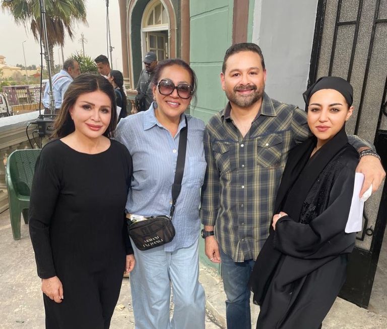 إلهام شاهين تحتفل بانتهاء تصوير &laquo;الحافي&raquo;.. وتنشر صورًا من الكواليس - صورة 4