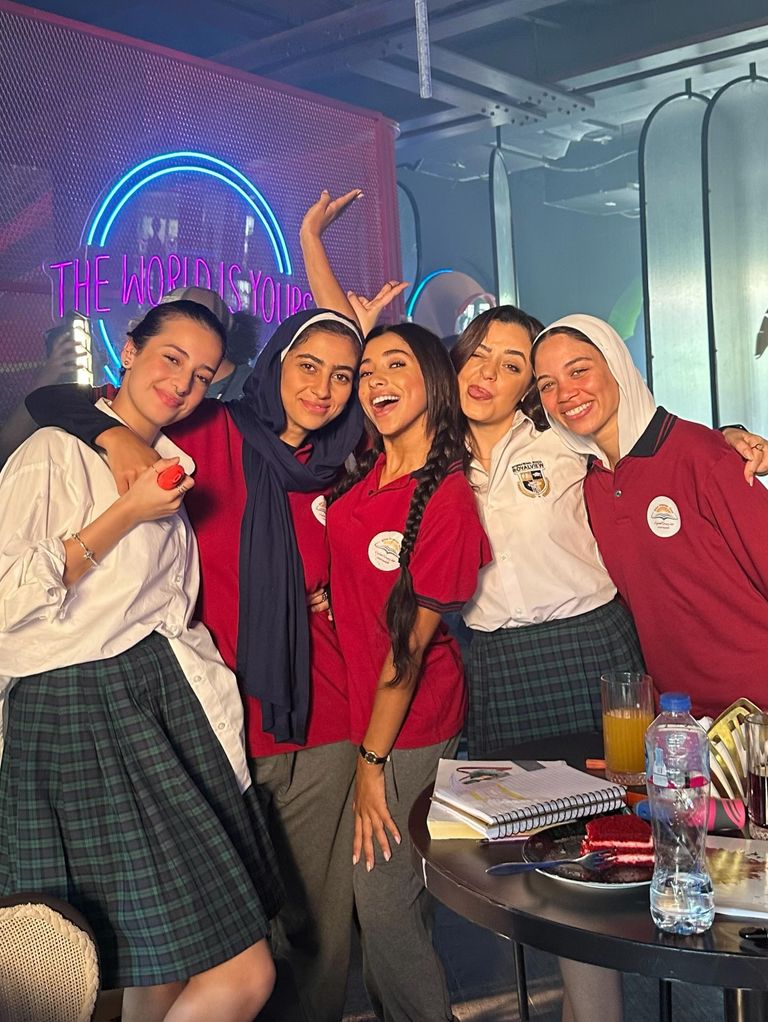 ما علاقة مسلسل &laquo;تحت السن - Under Age&raquo; بقضية &laquo;كارما&raquo;؟.. تشابه لافت بين العمل وأزمة مدرسة كابيتال بمصر - صورة 1