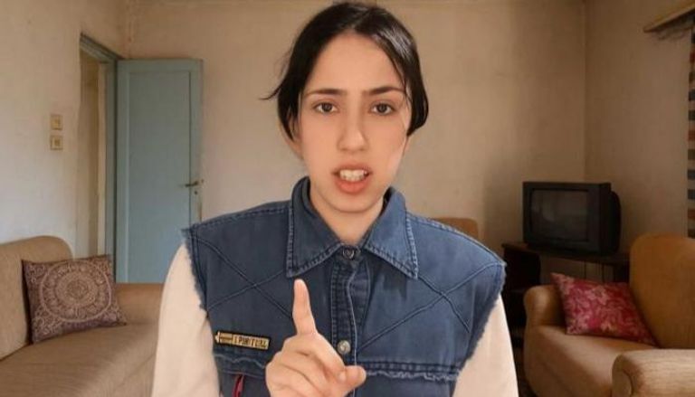 &laquo;لعنة علياء قمرون&raquo; تشعل السوشيال ميديا.. تريند ساخر يجذب الأنظار - صورة 1