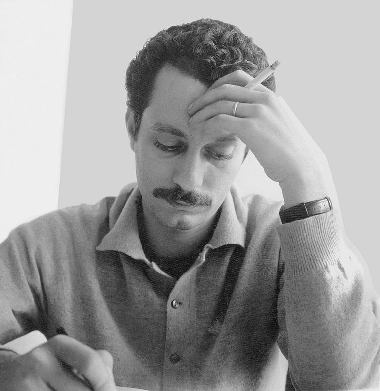 في ذكرى اغتيال غسان كنفاني.. بقايا وطن في سيارة محترقة - صورة 2