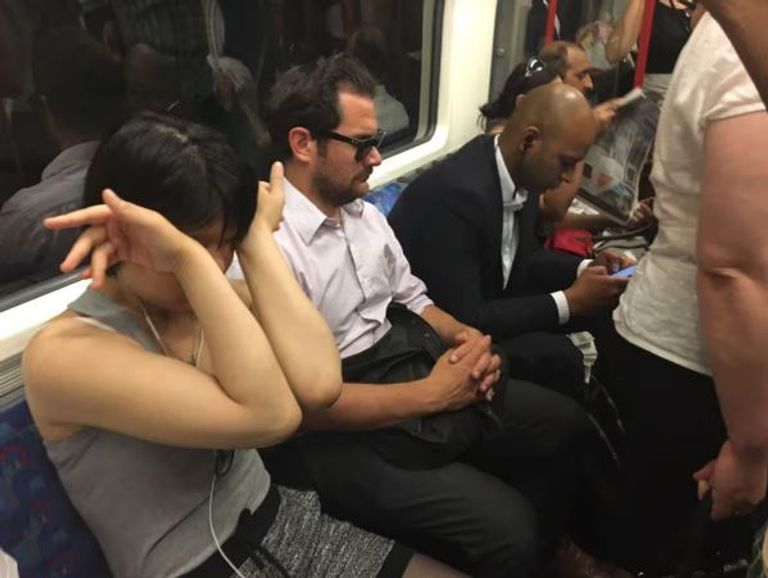 موجة الحر تكشف الأزمة.. مترو لندن بلا قطارات مكيّفة منذ عقد - صورة 2